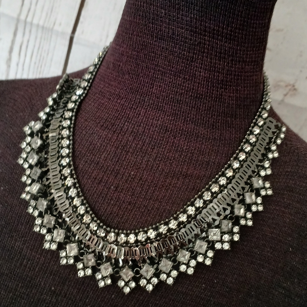 Stella and Dot Palladian bib collar necklace black with clear rhinestones